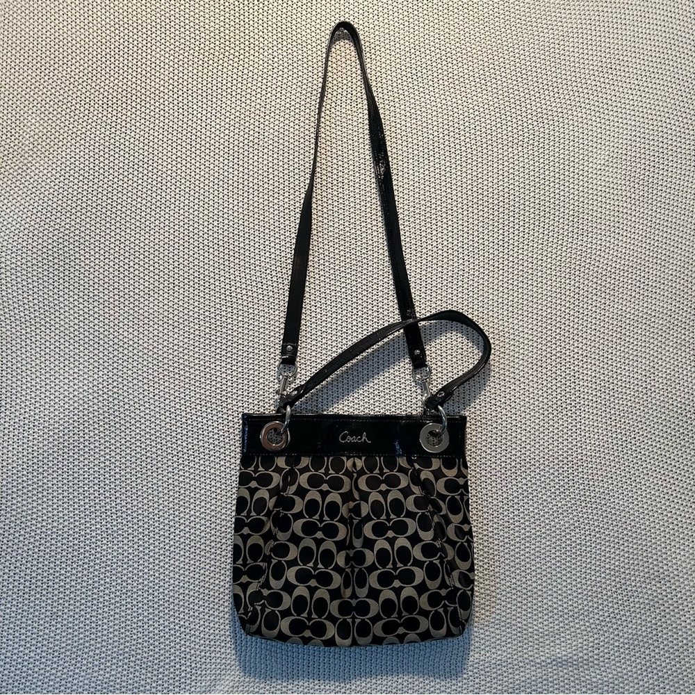 Y2K Coach Signature Black and Tan Crossbody Bag Great Condition